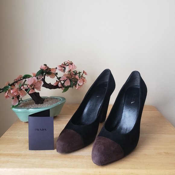 Authentic Prada Suede Pumps - Picture 7 of 16